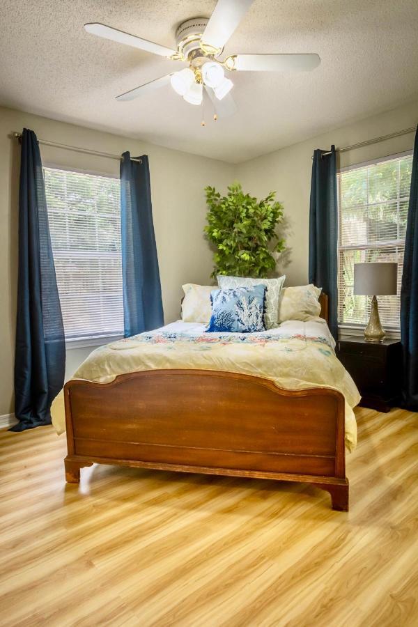 Life'S A Breeze! Updated 3B Home 10 Min To Beach! Gulf Breeze Eksteriør bilde